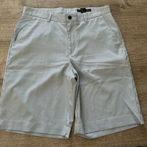 Greg Norman Collection Men's Gray Pinstripe Shorts